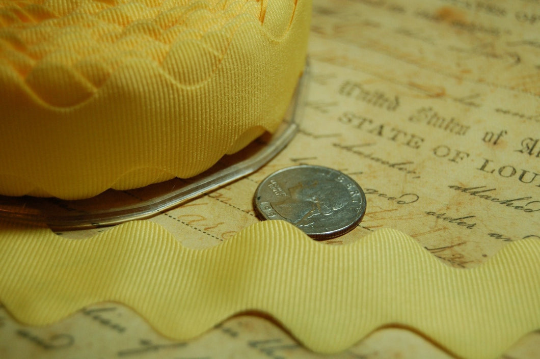 Butter Yellow Grosgrain Ribbon Ric Rac 1 inch