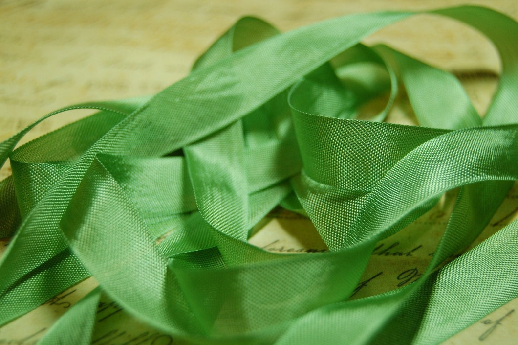 Leaf Green Vintage Seam Binding Ribbon