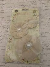 Load image into Gallery viewer, Pretty Prima Flowers Set of 3 Flowers Millinery Collection in Oatmeal Last One
