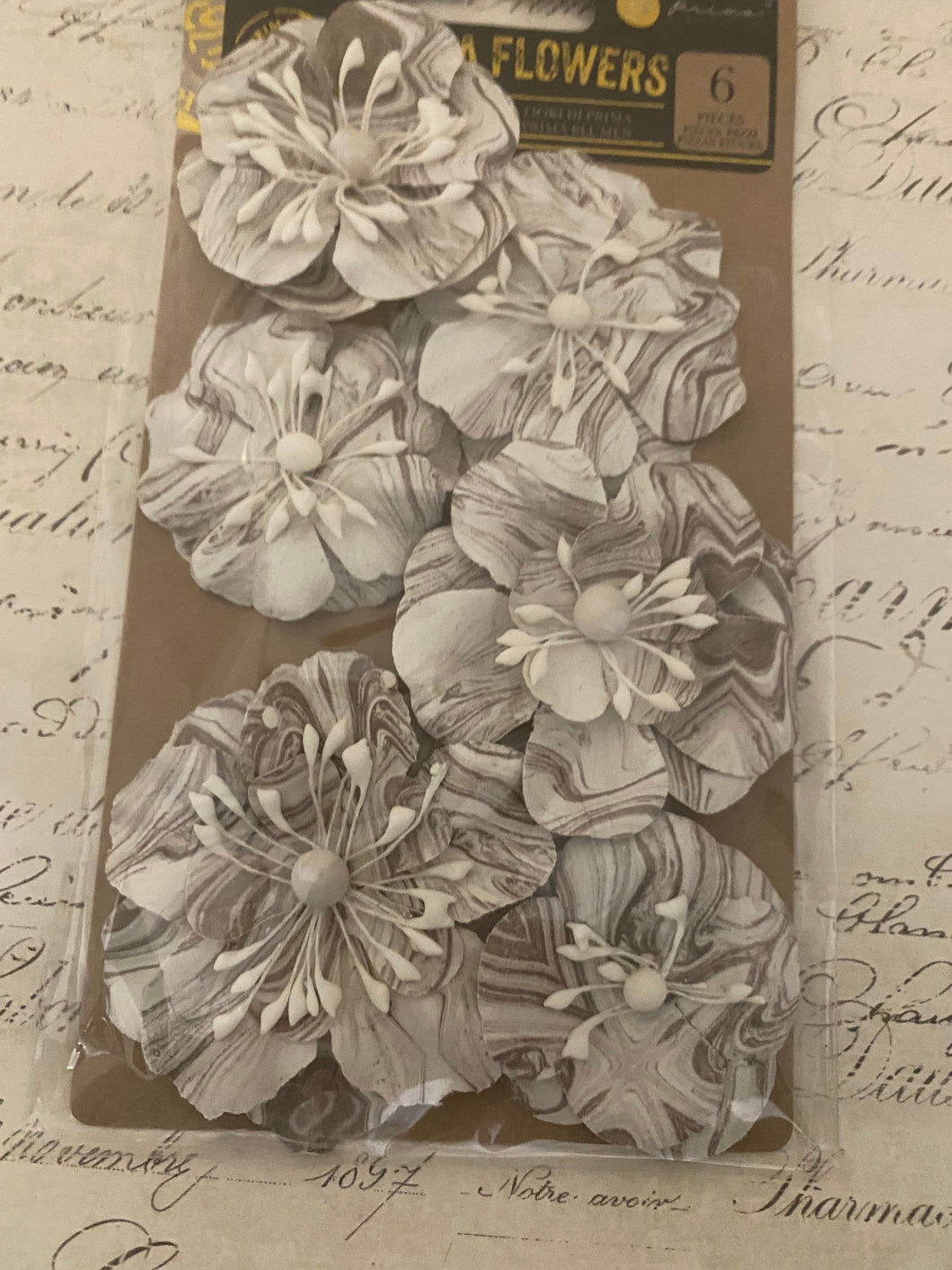 Pretty Prima Flowers Onyx Collection White Marble