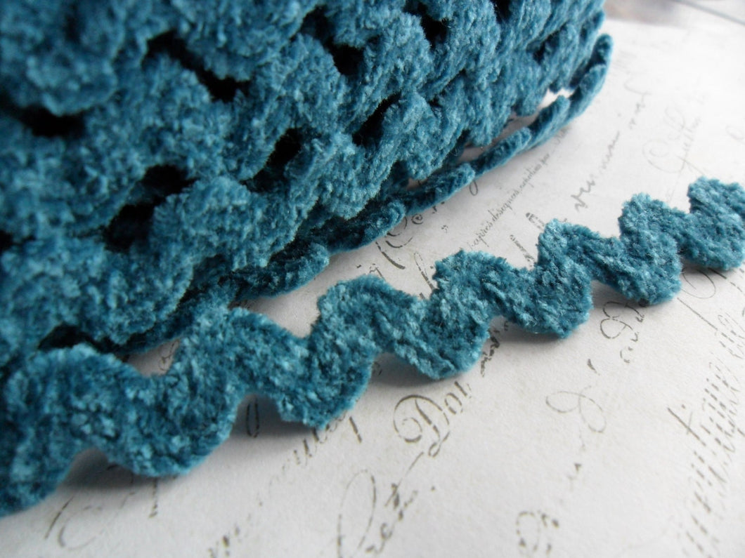 Teal Peacock 1/2 inch wide Chenille Ric Rac