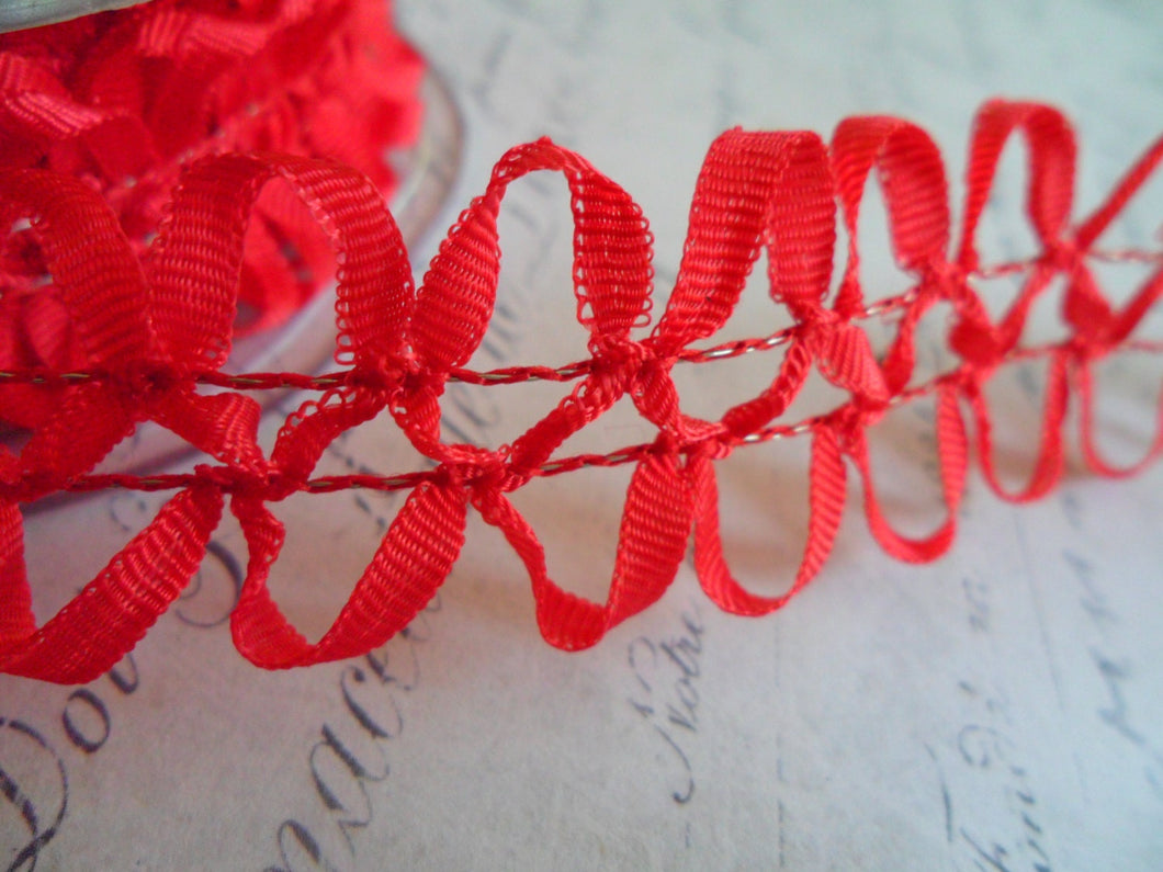 Looped Loose Braid with Wired Ribbon in Red.  approx 1 inch wide