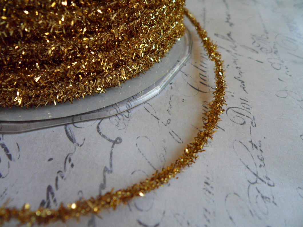 Classic Gold Vintage Style Wired Tinsel Roping Trim