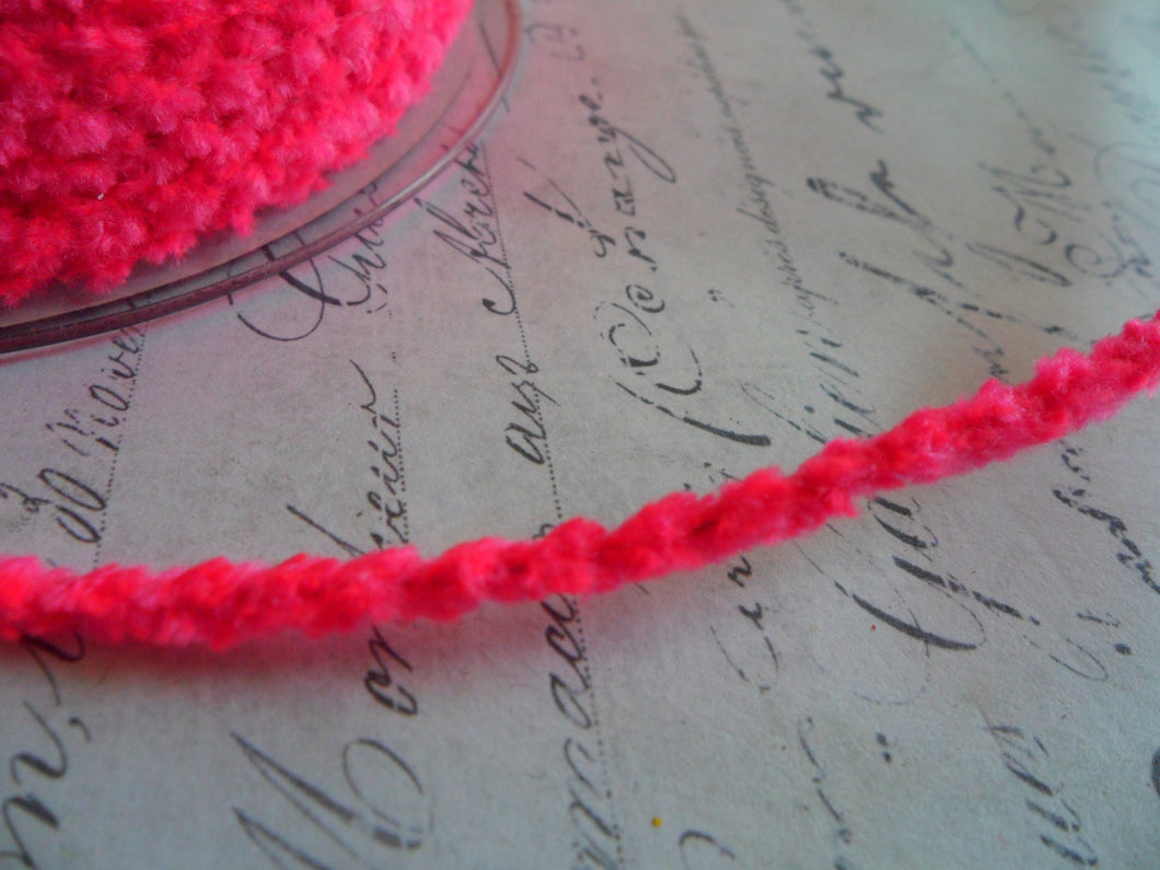 Hot Pink Chenille Wired Roping Trim, approximately 1/3 inch wide