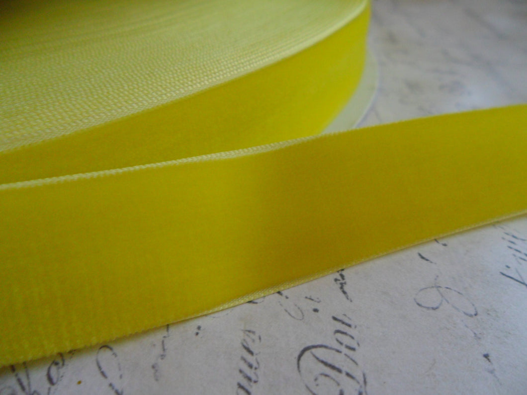 7/8 inch Key Lime Velvet Ribbon