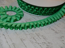 Load image into Gallery viewer, Spring Green Grosgrain Box Pleat  Ruffle Trim 7/8 inch
